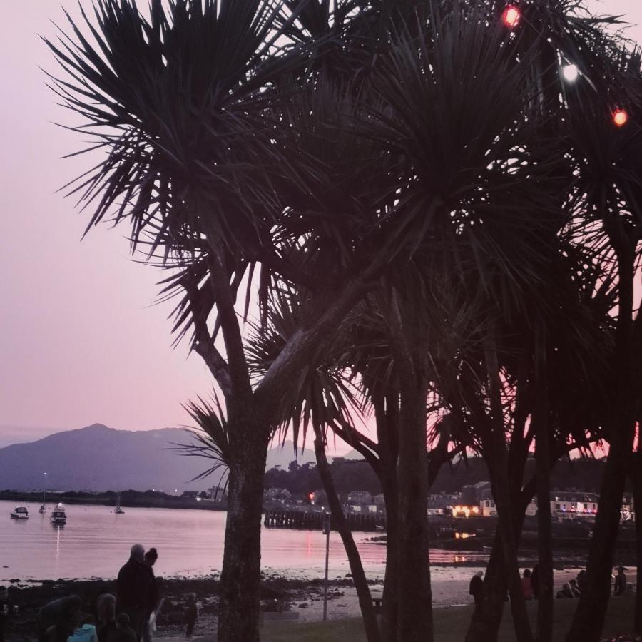 Beside The Bay Apartment Millport Ngoại thất bức ảnh